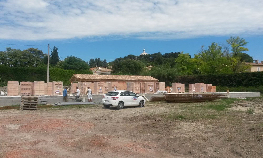 Construction de murs à haute performance thermique Le Pontet