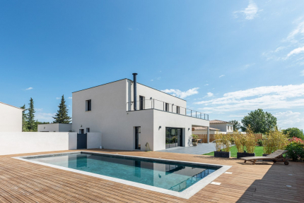 Maison contemporaine à étage à Gadagne